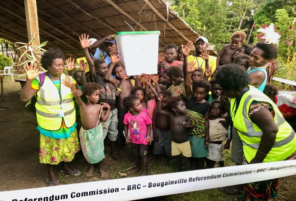 Bougainville referendum Hako observers along with children Pacific Islands